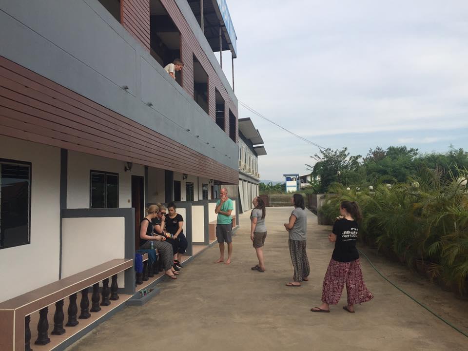 Happy Inn Mae Sot Exterior photo